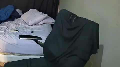 Muffdiver online show from February 2025 11:43:01 AM