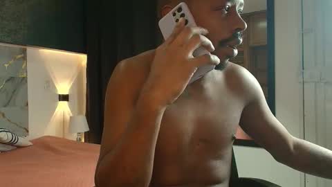 Muller Asher online show from November 2025 04:33:02 AM