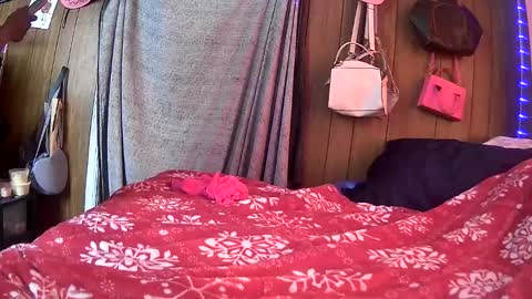 mumnxdor online show from April 2026 03:43:01 PM