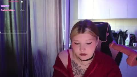 Snapshot of mura_muur chatting on June 2026 12:31:02 PM Milana online show from June 2026 12:31:02 PM