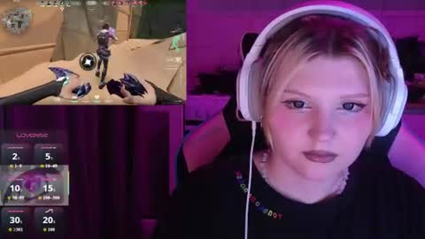 Snapshot of mura_muur chatting on July 2026 04:31:02 PM Milana online show from July 2026 04:31:02 PM