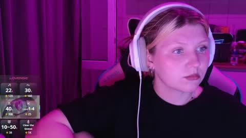 Snapshot of mura_muur chatting on July 2026 06:22:02 PM Milana online show from July 2026 06:22:02 PM