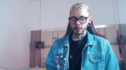 Snapshot of murdockh chatting on January 2025 08:25:01 AM murdok online show from January 2025 08:25:01 AM