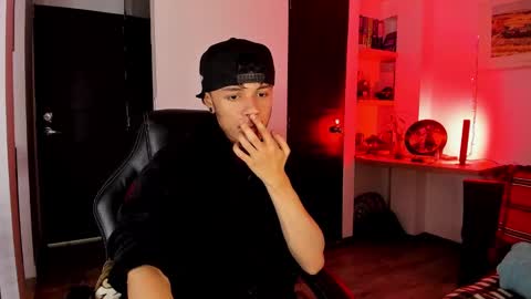 murielkarmesi online show from January 2025 02:00:02 AM