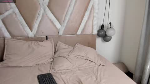 muriell_69 online show from July 2026 03:39:02 PM