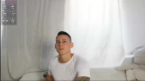 Snapshot of muscle_king_cum chatting on September 2025 01:33:01 PM muscle_king_cum online show from September 2025 01:33:01 PM