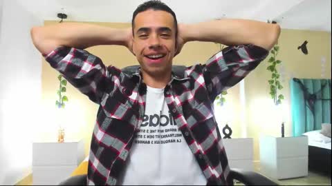 muscle scott online show from October 2025 12:34:02 PM