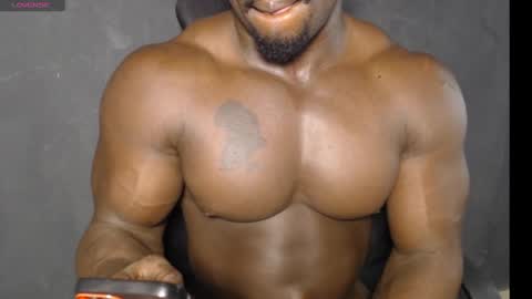 Snapshot of musclegodsammy23 chatting on December 2024 01:29:01 AM musclegod23 online show from December 2024 01:29:01 AM