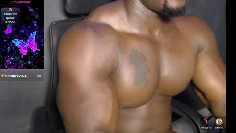 Snapshot of musclegodsammy23 chatting on December 2024 07:58:01 AM musclegod23 online show from December 2024 07:58:01 AM