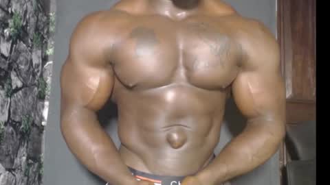 Snapshot of musclegodsammy23 chatting on December 2024 03:04:01 PM musclegod23 online show from December 2024 03:04:01 PM