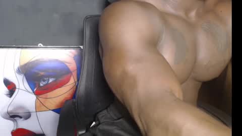 Snapshot of musclegodsammy23 chatting on January 2025 11:17:01 PM musclegod23 online show from January 2025 11:17:01 PM