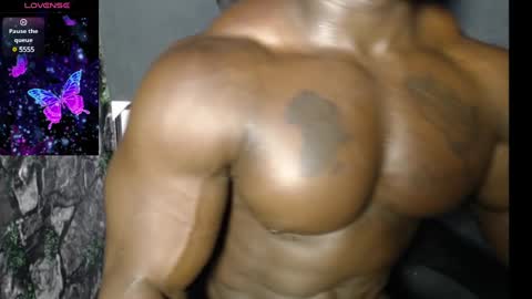 Snapshot of musclegodsammy23 chatting on January 2025 12:57:01 AM musclegod23 online show from January 2025 12:57:01 AM