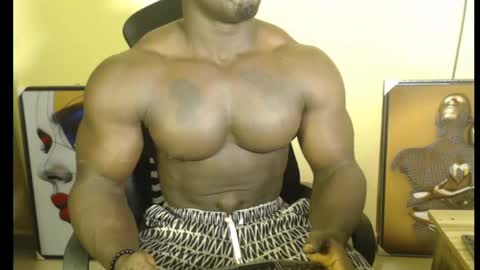 Snapshot of musclegodsammy23 chatting on February 2025 01:40:01 AM musclegod23 online show from February 2025 01:40:01 AM