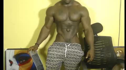 Snapshot of musclegodsammy23 chatting on February 2025 04:43:01 AM musclegod23 online show from February 2025 04:43:01 AM