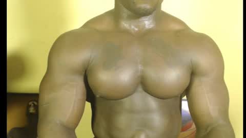 Snapshot of musclegodsammy23 chatting on February 2025 02:21:01 PM musclegod23 online show from February 2025 02:21:01 PM