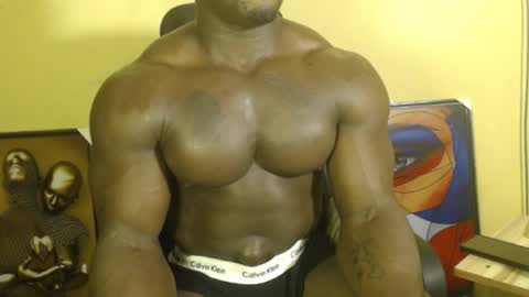 Snapshot of musclegodsammy23 chatting on March 2025 12:26:01 PM musclegod23 online show from March 2025 12:26:01 PM