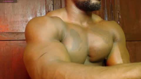Snapshot of musclegodsammy23 chatting on September 2025 12:10:02 AM musclegod23 online show from September 2025 12:10:02 AM