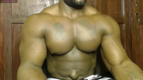 Snapshot of musclegodsammy23 chatting on September 2025 12:10:02 AM musclegod23 online show from September 2025 12:10:02 AM