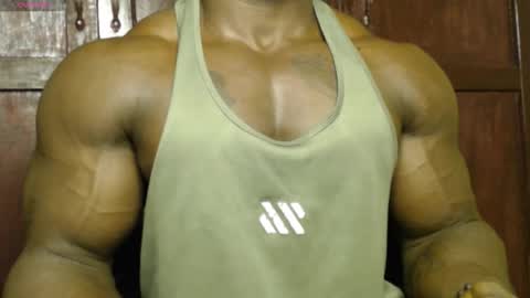 Snapshot of musclegodsammy23 chatting on September 2025 11:50:02 PM musclegod23 online show from September 2025 11:50:02 PM