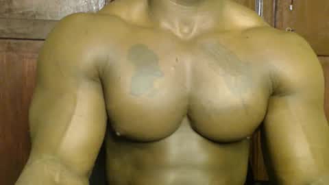 Snapshot of musclegodsammy23 chatting on September 2025 10:28:01 AM musclegod23 online show from September 2025 10:28:01 AM