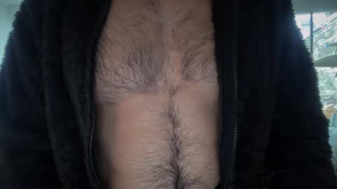 Snapshot of musclehair3 chatting on December 2024 08:44:02 AM musclehair3 online show from December 2024 08:44:02 AM