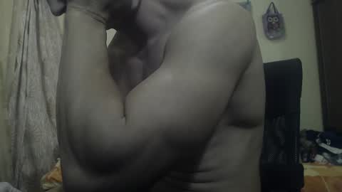 Snapshot of musculargod chatting on December 2024 07:54:01 PM SexyMuscled online show from December 2024 07:54:01 PM