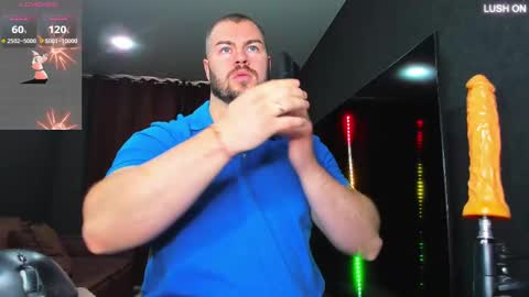 Snapshot of muscularjohnforu chatting on March 2025 09:50:01 AM click icon for peach  online show from March 2025 09:50:01 AM