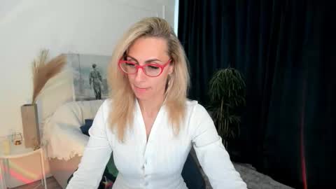 Diana online show from March 2026 11:33:02 AM