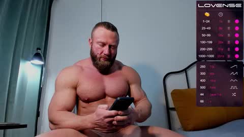 Snapshot of musscle_king chatting on December 2025 07:26:02 AM Artemius online show from December 2025 07:26:02 AM