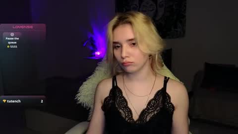 Molly online show from June 2026 09:09:01 PM