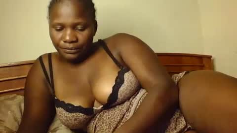 mwekas568403 online show from December 2025 05:10:02 PM