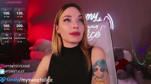 Snapshot of my__sweet__alice chatting on March 2025 08:42:01 PM mysweetalice online show from March 2025 08:42:01 PM