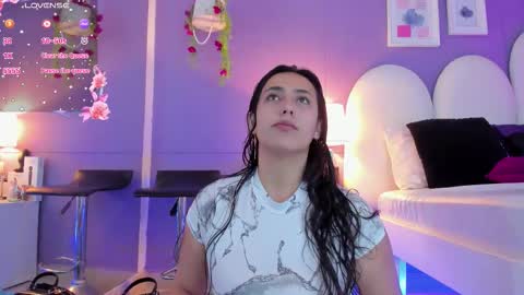 my_aleja_ online show from October 2025 01:22:01 PM
