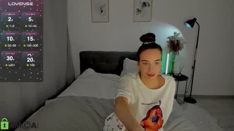 katie online show from December 2024 10:16:02 PM