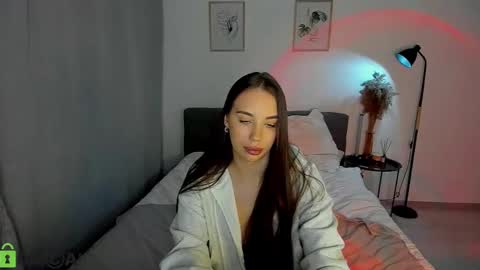 katie online show from December 2024 02:56:02 AM