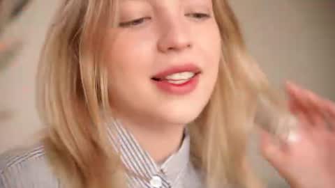 Snapshot of my_mia_ chatting on June 2026 07:41:02 AM MIA I will be here Monday Wednesday Thursday Saturday online show from June 2026 07:41:02 AM