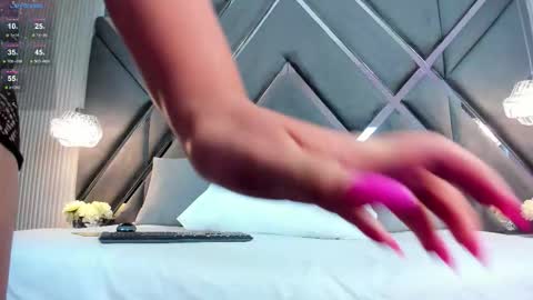 Mariana Evans online show from December 2025 11:38:02 AM