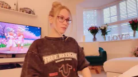 Mya-be Yours P online show from April 2026 07:04:02 PM