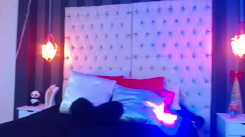    Mya   online show from December 2025 08:49:01 PM