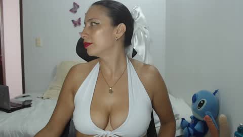 Snapshot of myc_sw_couple chatting on December 2024 09:11:01 PM mary and charlie online show from December 2024 09:11:01 PM