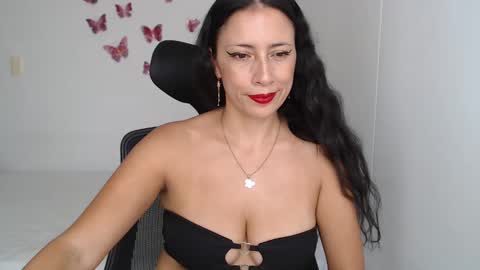 Snapshot of myc_sw_couple chatting on February 2025 05:26:02 PM mary and charlie online show from February 2025 05:26:02 PM