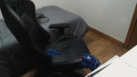 Snapshot of myhairymacho chatting on January 2025 11:21:02 AM Juan  OF  myhairymacho online show from January 2025 11:21:02 AM