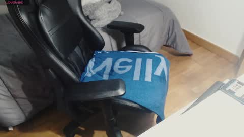 Snapshot of myhairymacho chatting on March 2025 01:26:01 AM Juan  OF  myhairymacho online show from March 2025 01:26:01 AM