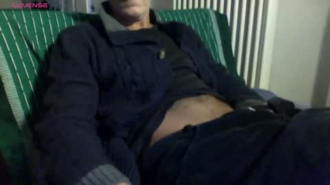 Snapshot of mynakedbeach chatting on November 2025 06:19:01 AM Bi sexy guy lovense hush is on private is open or password show tip if you like. online show from November 2025 06:19:01 AM