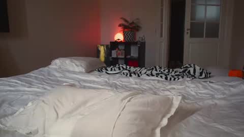 Snapshot of mynaughtynights chatting on July 2026 01:04:01 PM Sima online show from July 2026 01:04:01 PM
