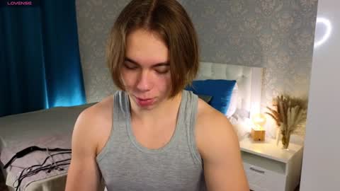 Snapshot of myshkek chatting on December 2024 06:38:01 PM Mickey online show from December 2024 06:38:01 PM