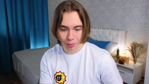 Snapshot of myshkek chatting on January 2025 04:13:01 AM Mickey online show from January 2025 04:13:01 AM