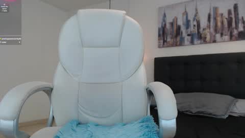 Snapshot of mysterious_girl42 chatting on December 2024 04:19:02 PM No Name online show from December 2024 04:19:02 PM