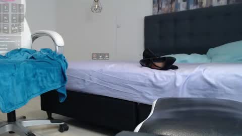 Snapshot of mysterious_girl42 chatting on January 2025 05:12:02 PM No Name online show from January 2025 05:12:02 PM