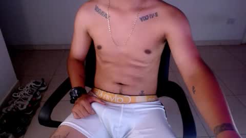 Snapshot of mysteryboy_thin16 chatting on May 2026 11:32:01 PM mysteryboy_thin16 online show from May 2026 11:32:01 PM